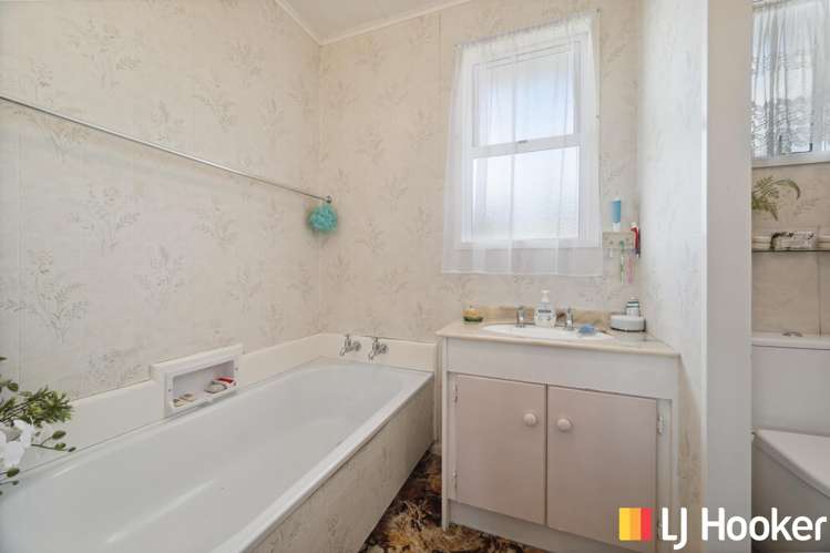 19 Joanne Crescent Pukehangi_8