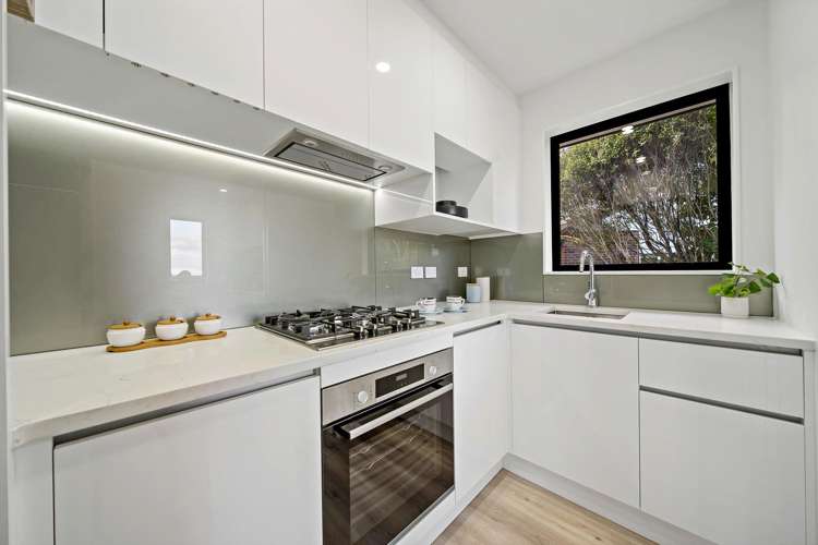 11 Tawapou Close Massey_26