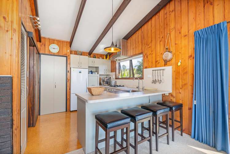 21 Leah Road Wharekaho_9