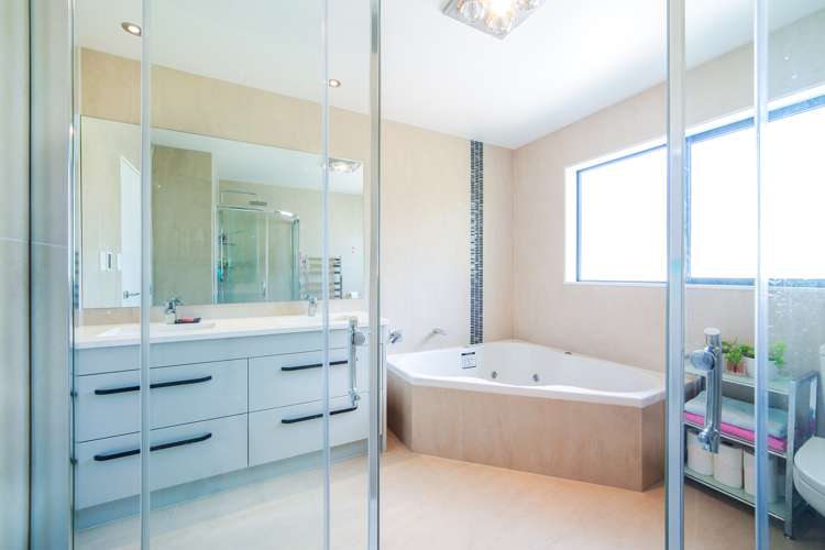 25 Westerley Place Long Bay_16