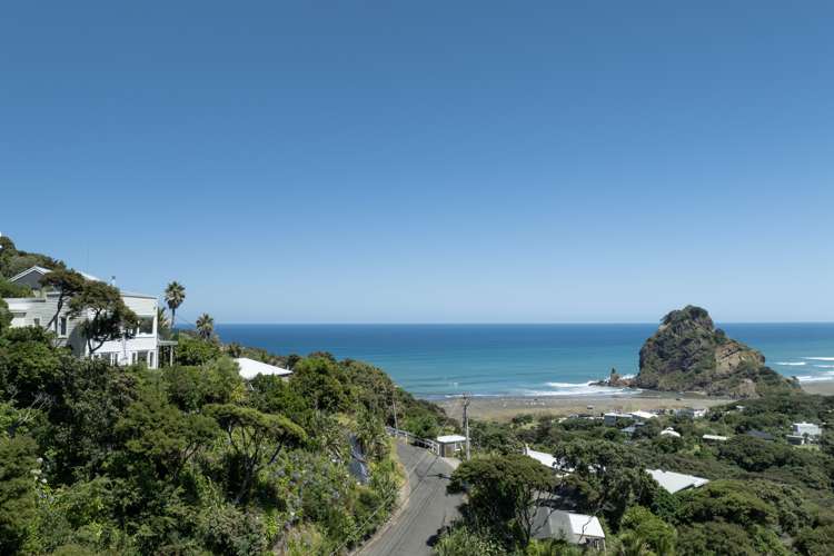 42 Rayner Road Piha_4