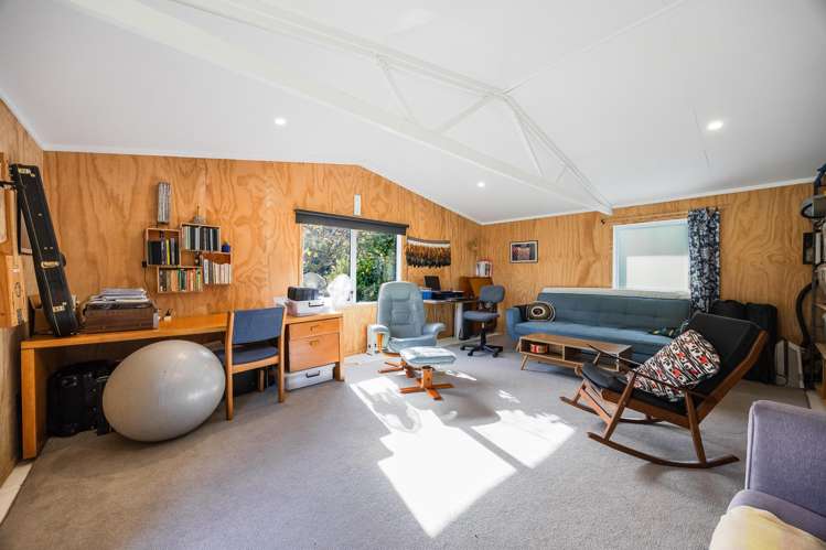 44 McIntyre Road Mangere Bridge_16