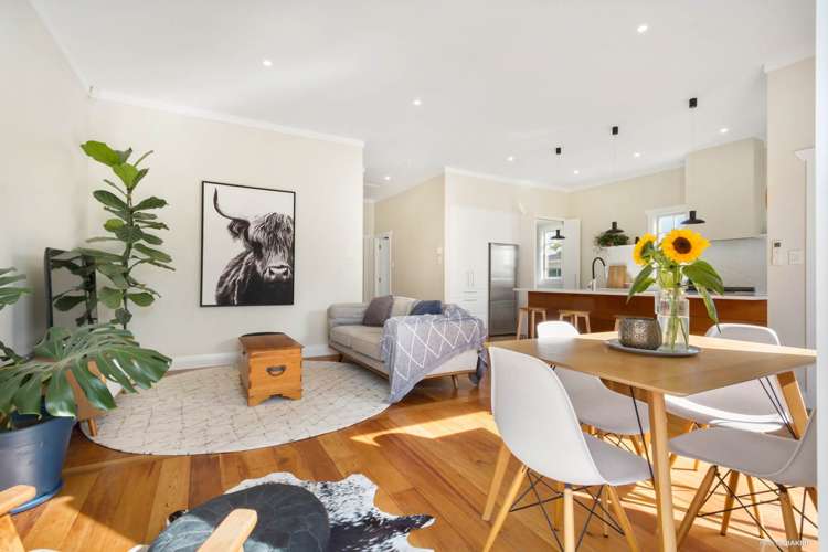 12 Craigbank Avenue New Lynn_6