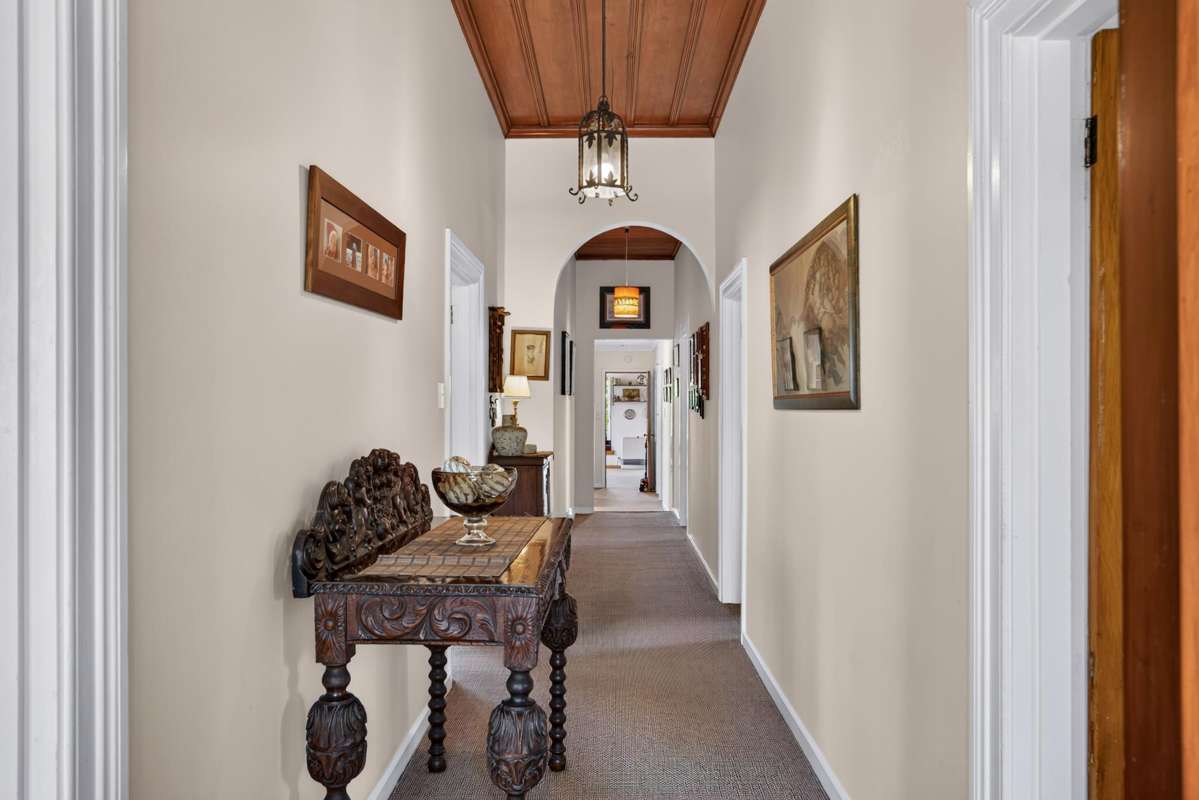 104 Frederick Street East_3