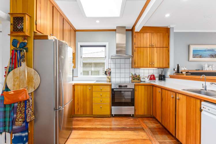 39 Bayview Road Paremata_11