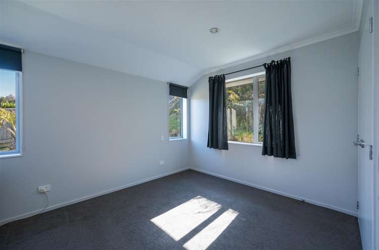 49 Saint Lawrence Street Toi Toi_8