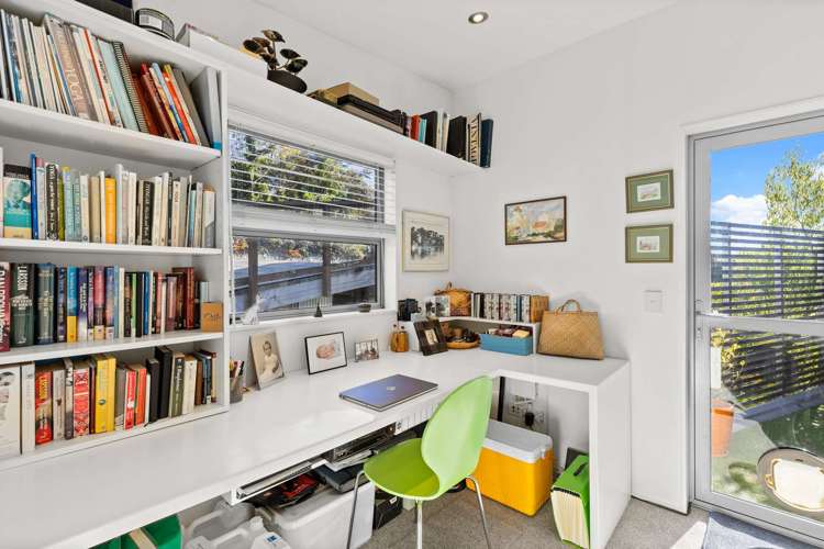 31 Jenner Road Toi Toi_13