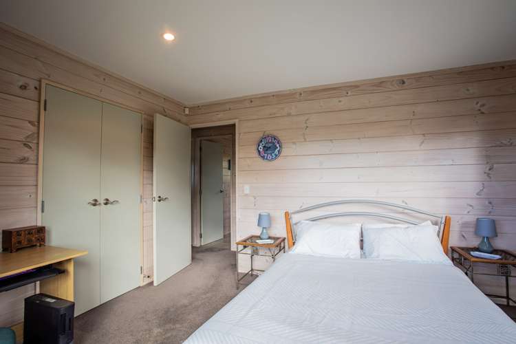 17 Hibiscus Avenue Cable Bay_11