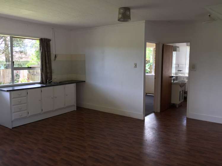 6 Sunnylaw Place Glen Eden_13