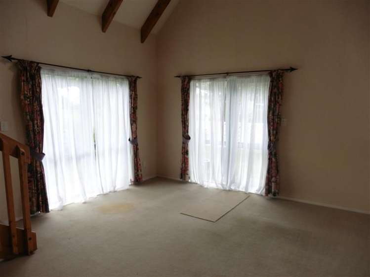 806 Gordon Road 10495_1