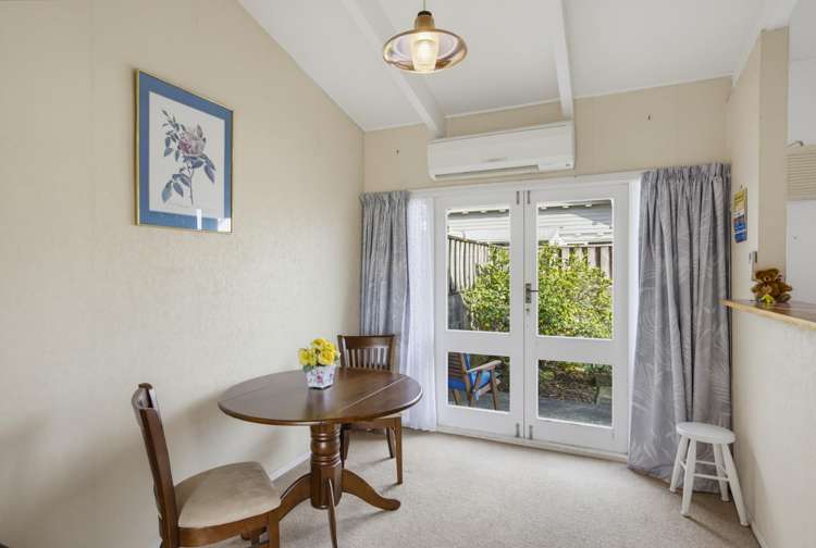 556 Queen Street East Levin_15