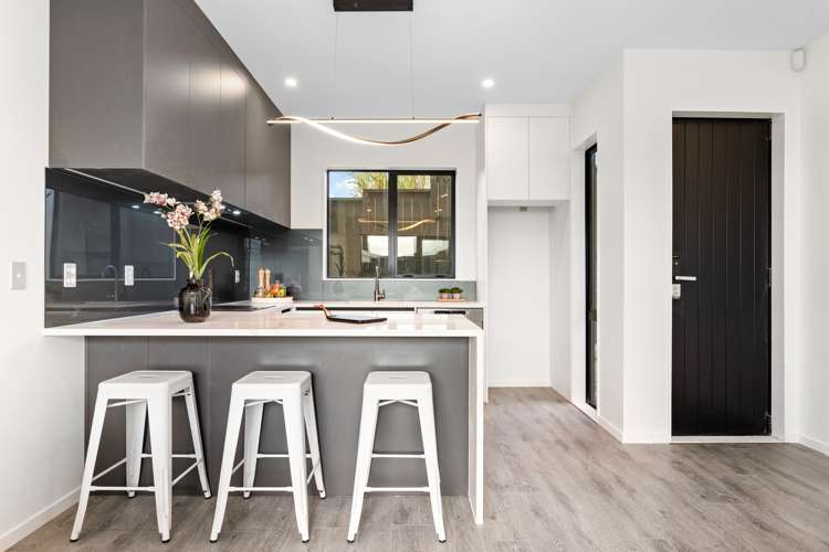 3/122 Archibald Road Kelston_6