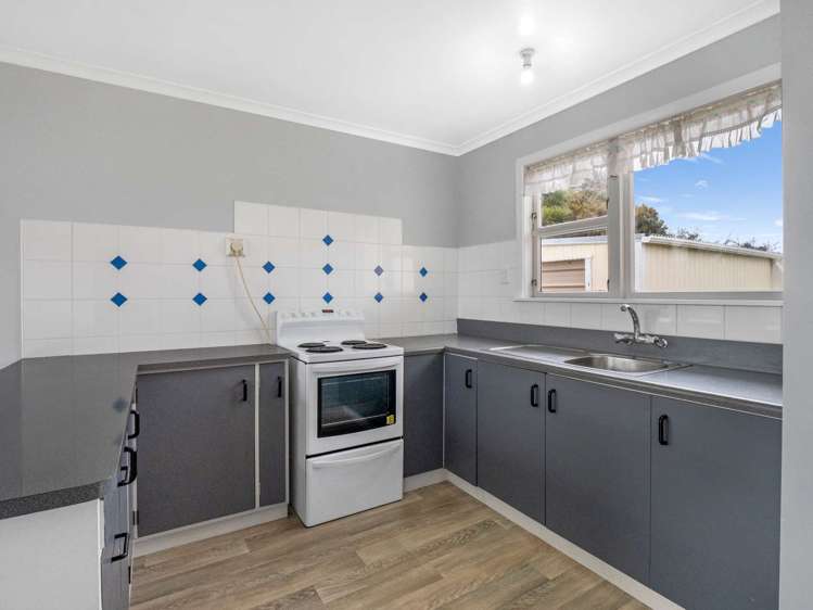 6 Chester Road Springvale_5
