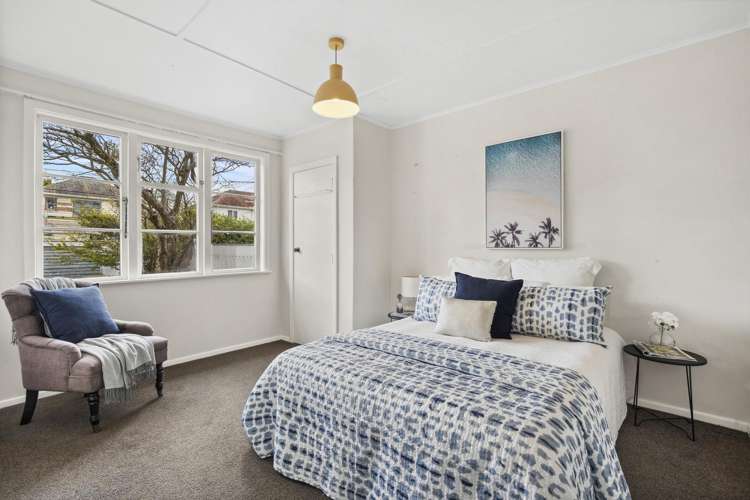 53 Hewer Crescent Naenae_3