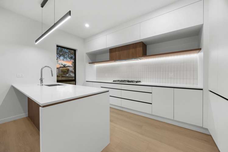 6 Furlough Road_4