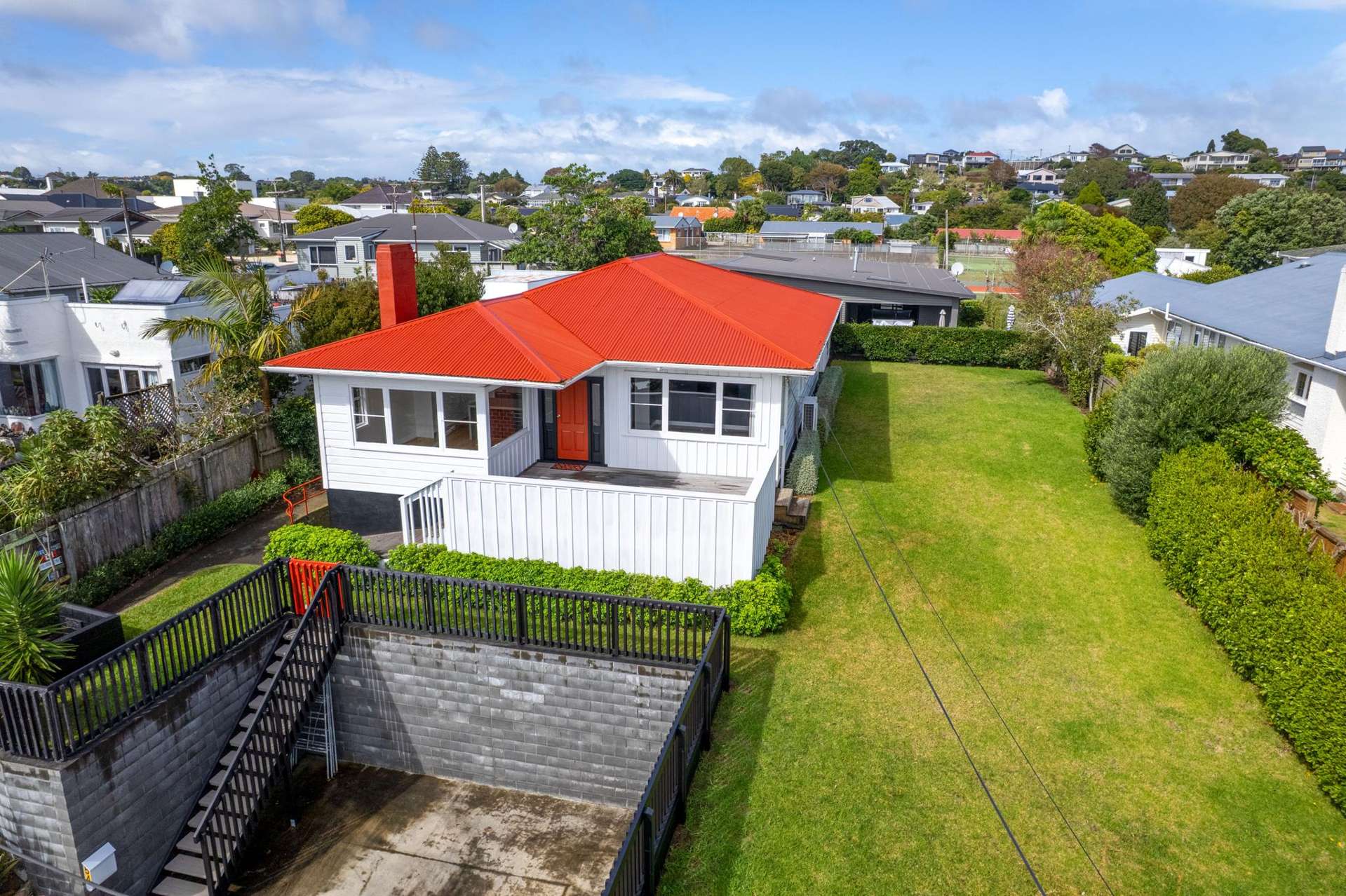 54 Waiwaka Terrace Strandon_0