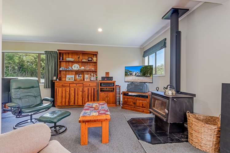 75 Moutere Road Hokio Beach_13