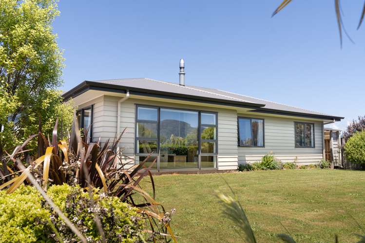 9 Ruataniwha Drive Collingwood_5
