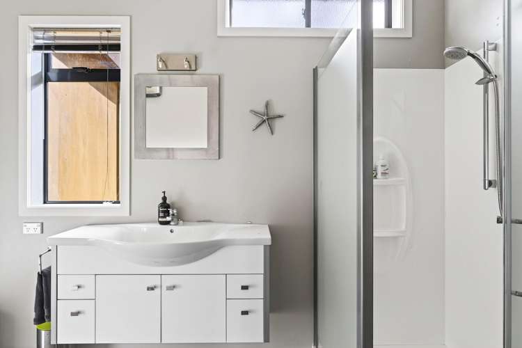 49 Moana Road Okitu_11