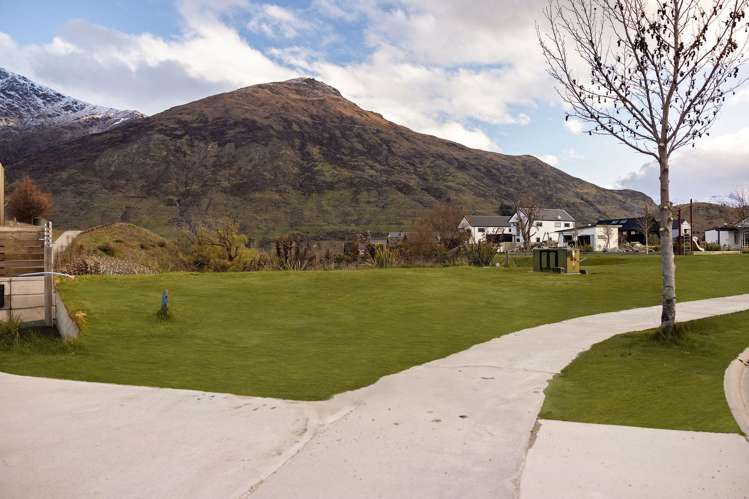 17 Lorne Street Dalefield/Wakatipu Basin_6