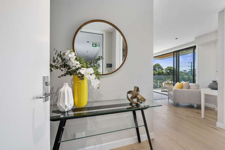 1/12 Burns Avenue Takapuna_12