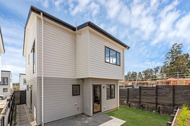 3 Greenbrier Street Westgate_12