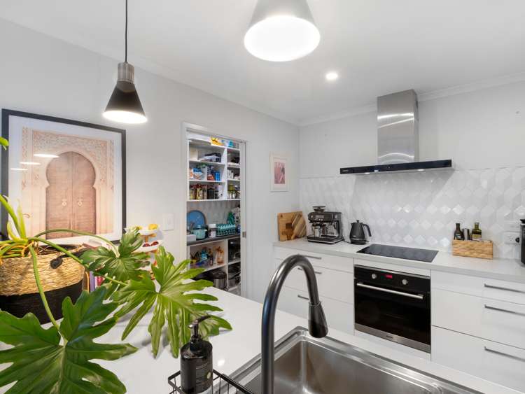 20 Magnolia Crescent Tawhero_11