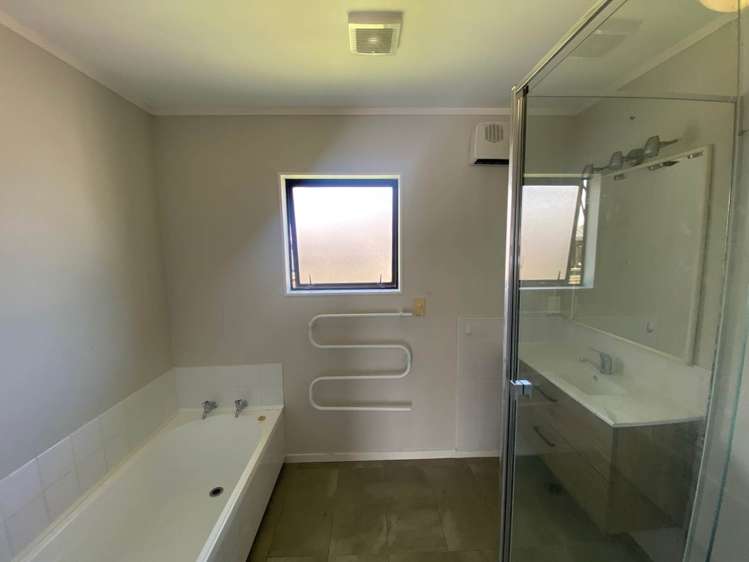 57 Carnoustie Drive Wattle Downs_8