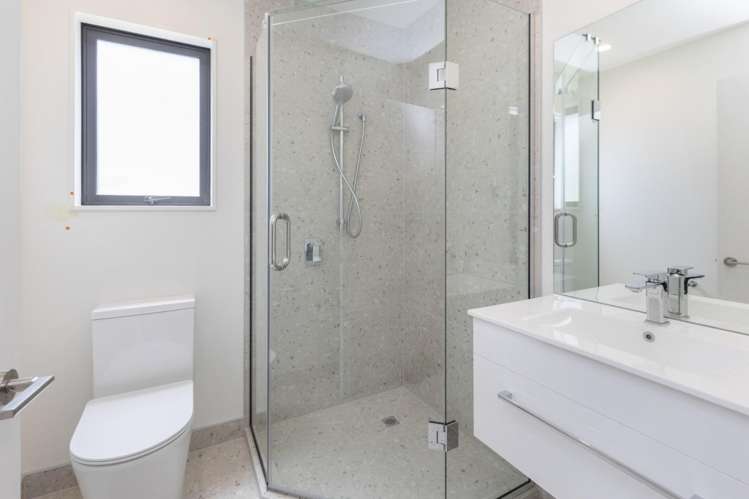 1/220 Geraldine Street Edgeware_8