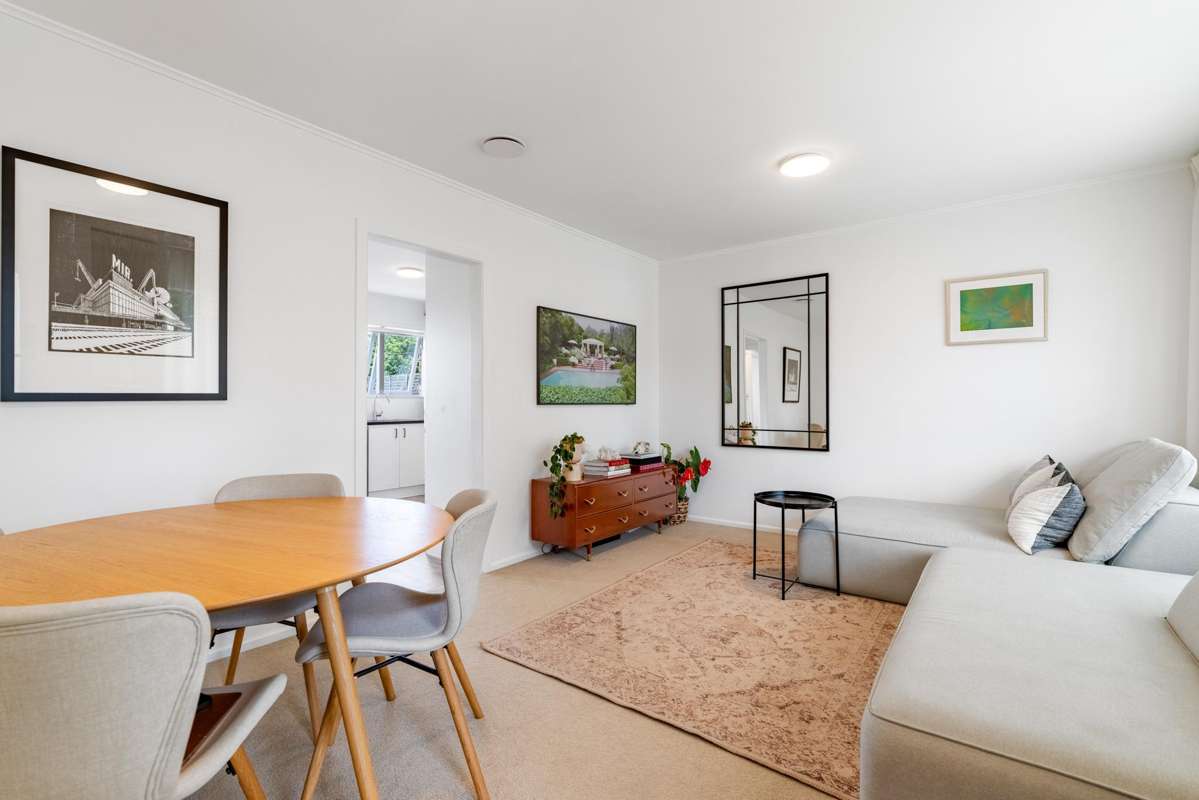 2/102 Victoria Street_1