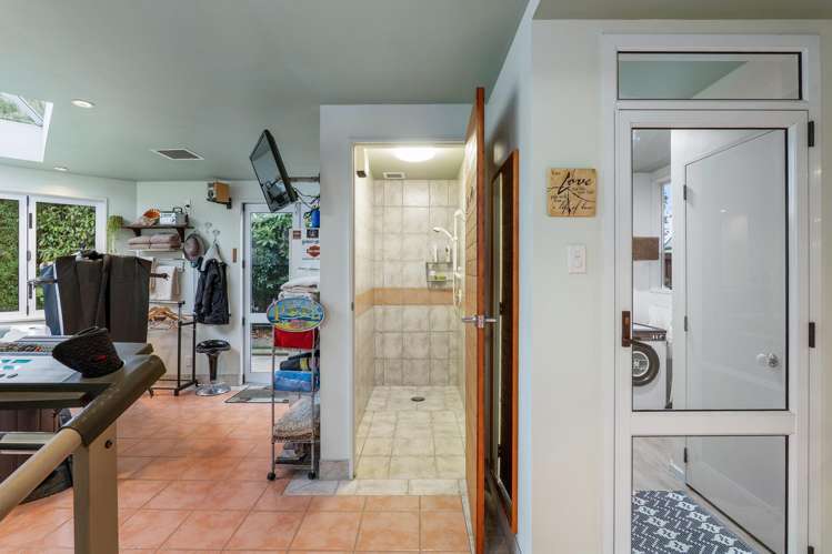 74 Regency Crescent Redwood_8