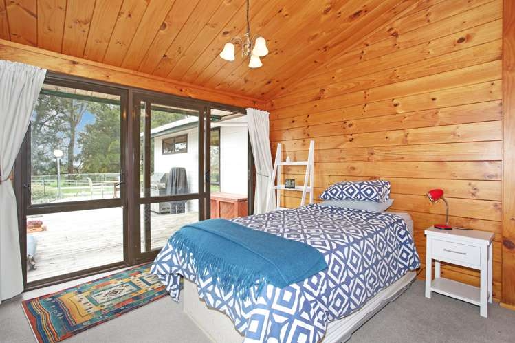 212B Glenbrook Beach Road Glenbrook Beach_14