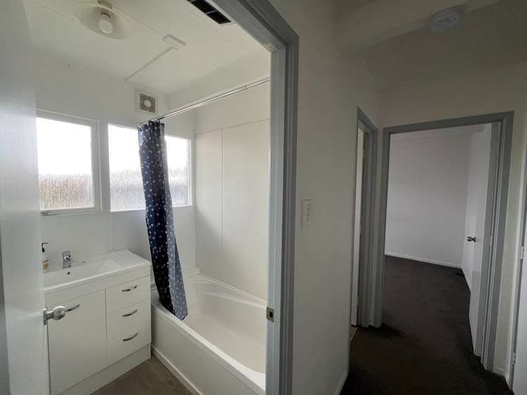 1/1 Corrella Road Belmont_13