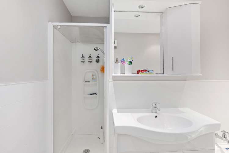 2 Tracy Place Redwood_10