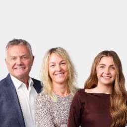 Team Robinson - Shane, Julie and Kendra