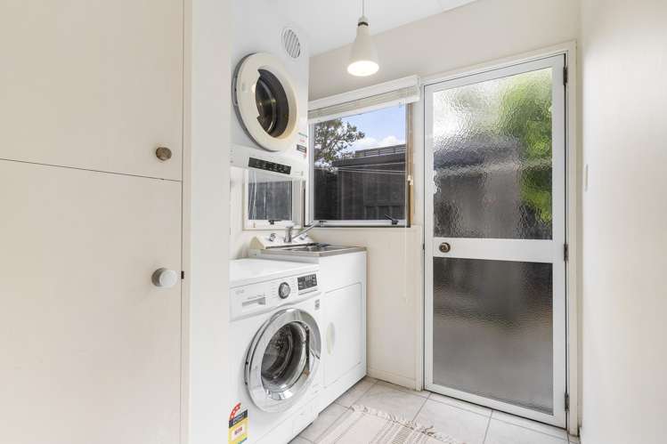 38 & 38A Te Arawa Street Orakei_27