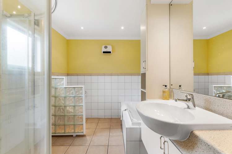 8 Alleyne Court Brown Owl_14