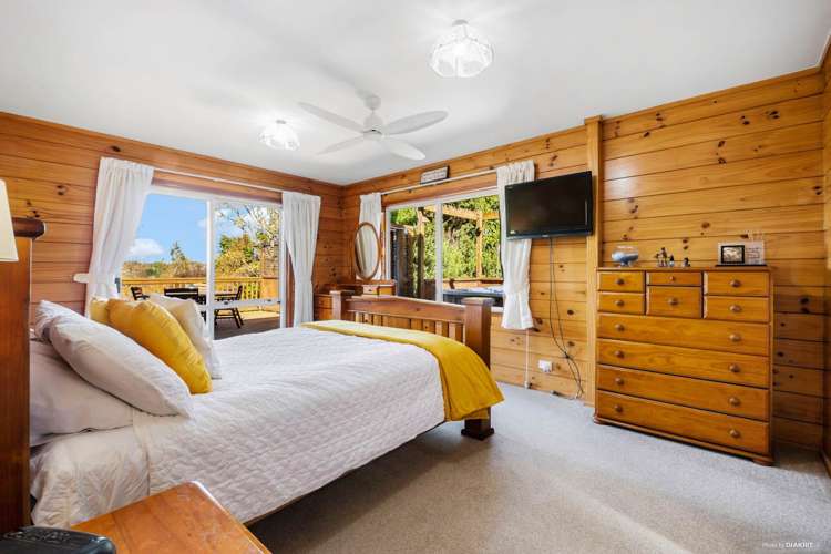 65 Whangaparaoa Road Red Beach_24