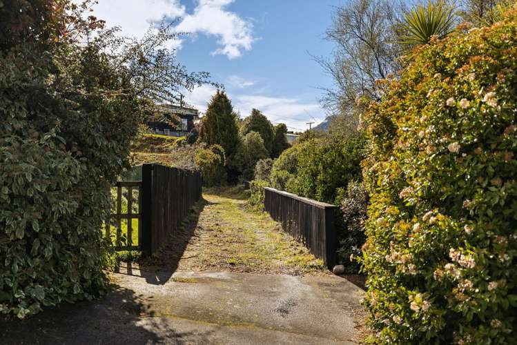 21 & 27 Adelaide Street Queenstown_7