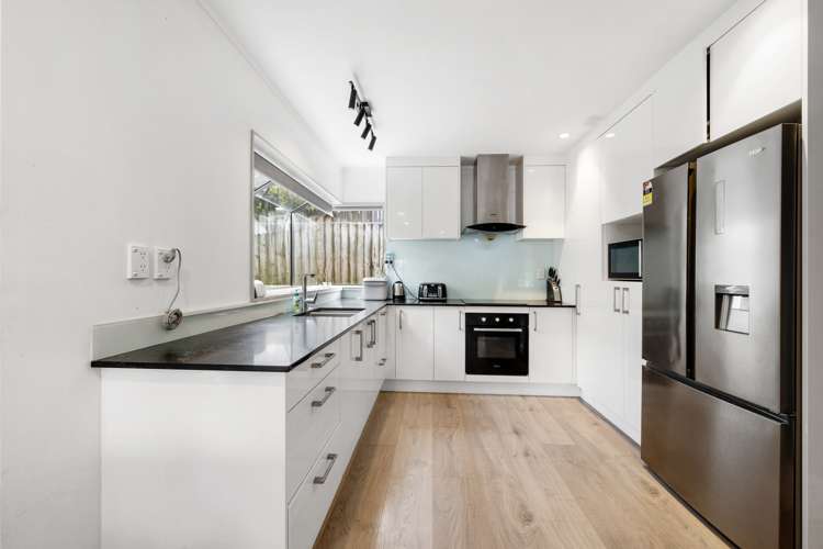 4 Jay Court Botany Downs_25