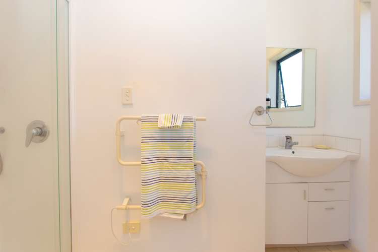 153 Carlton Avenue Springvale_12