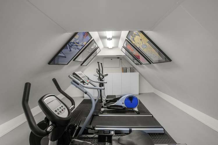 81 Queens Grove Hutt Central_31