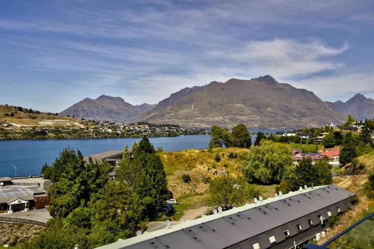 8 Goldrush Way Queenstown_6