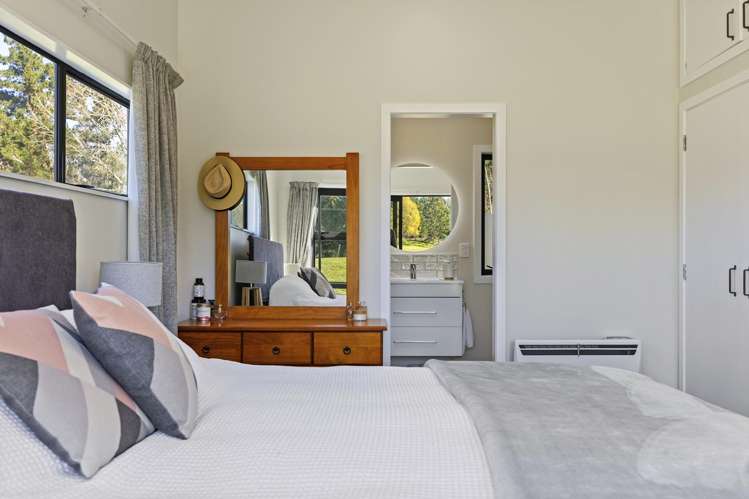 2/504 Mapara Road Acacia Bay_10