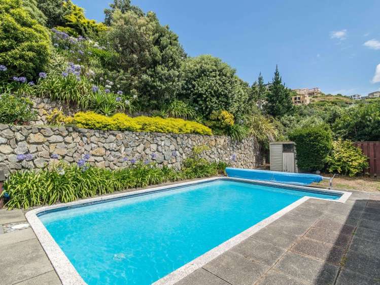 12 Maybury Way Island Bay_12