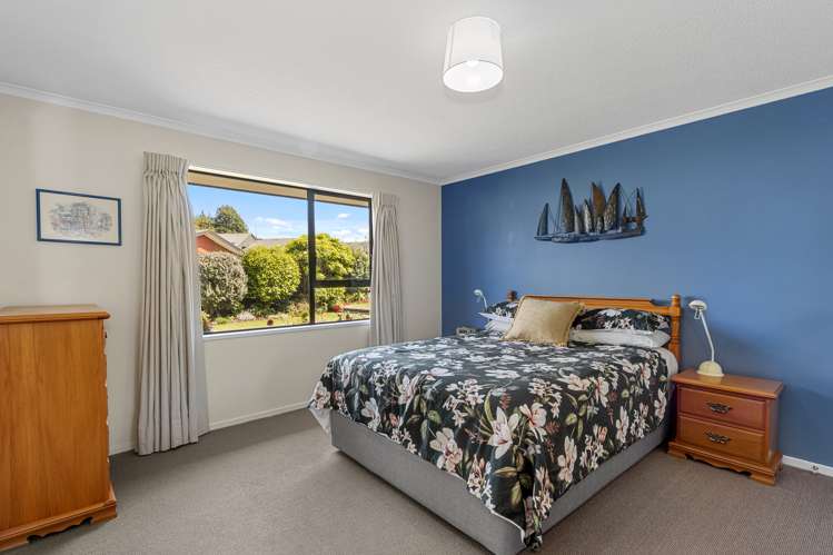 23b Salford Avenue Redwood_11