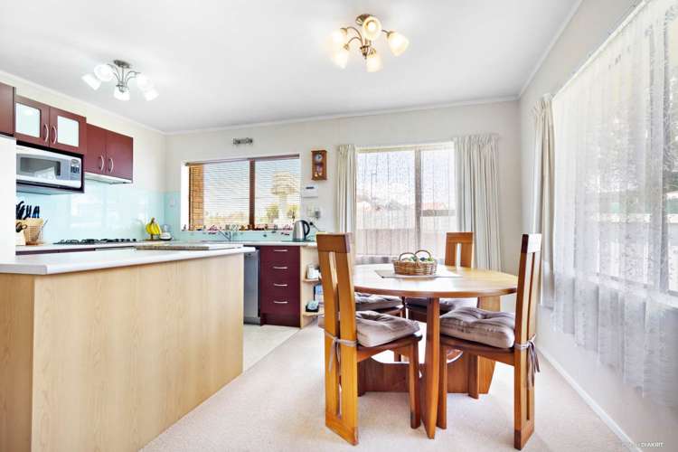 2/9 Clayburn Road Glen Eden_6