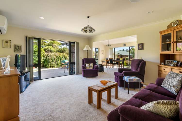 11 Kingsford Drive Stoke_5