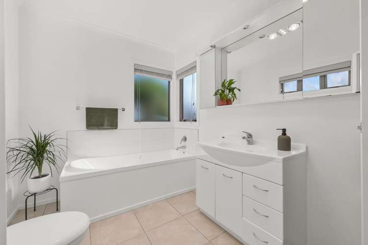 1 Greenstone Place Aotea_20