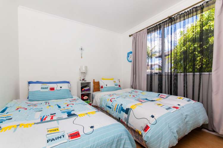 2/40 Granville Drive Massey_12